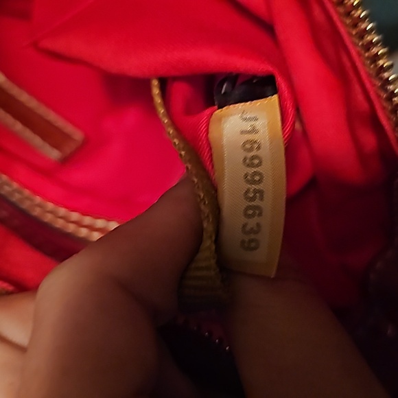 EUC DOONEY & BOURKE SHOULDER BAG. - Picture 3 of 9